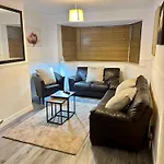 The Comfort House - Cosy 3 Bedroom House