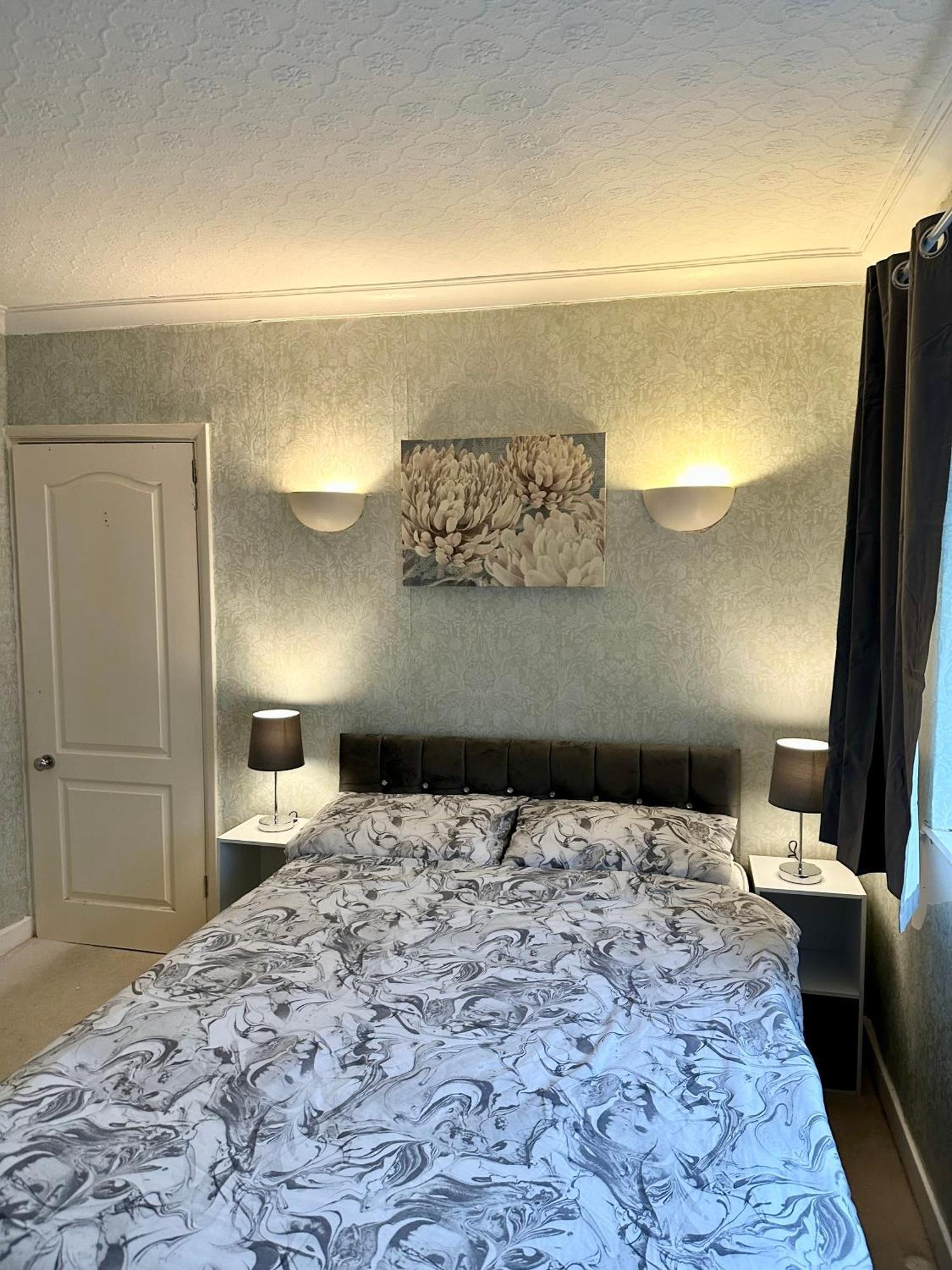 The Comfort House - Cosy 3 Bedroom House Birmingham